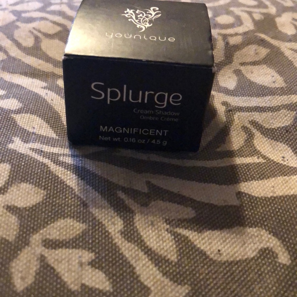 Younique Splurge cream shadow new/unused